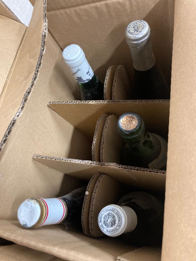 Approximately 85 bottles of assorted wine, port and liqueur, to include Cuvee Castrum 2003, Muscat, 1987 vintage port, etc.